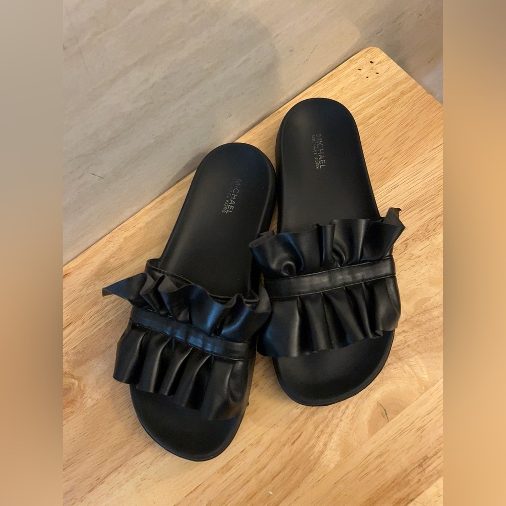MICHAEL Michael Kors Bella Sport Slide Sandals. - Picture 4 of 11